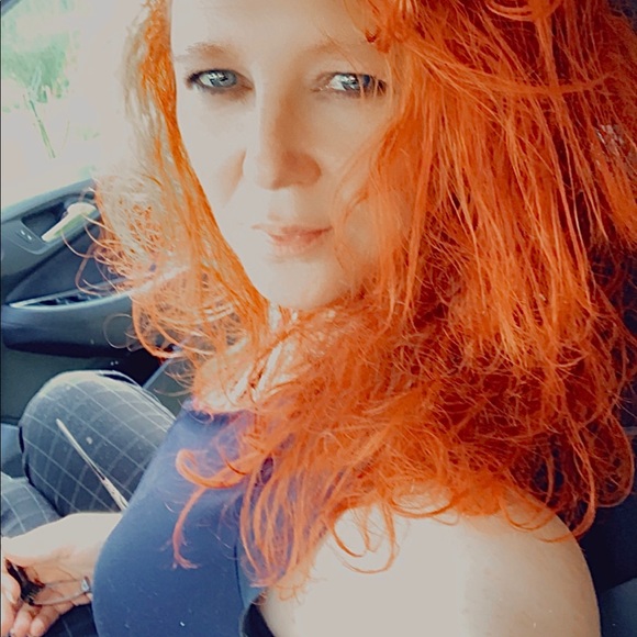 Meet your Posher, Lisa - Picture 3 of 7